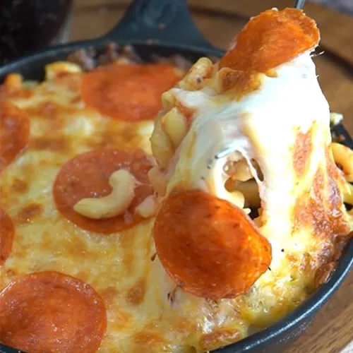 Pizza de Mac and Cheese